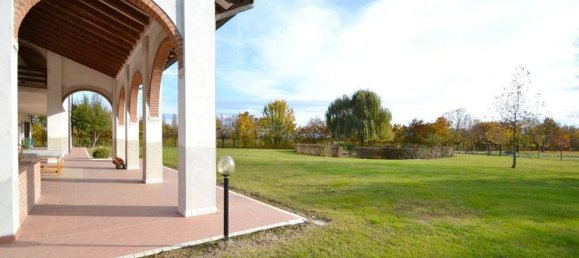 4 bedrooms Villa in Casier, Italy No. 128072 18