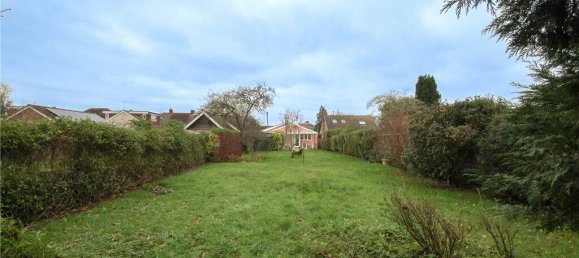 3 bedrooms Bungalow in Egham, United Kingdom No. 8632 16