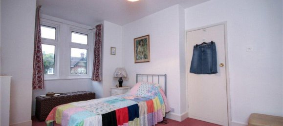 3 bedrooms Bungalow in Egham, United Kingdom No. 8632 11