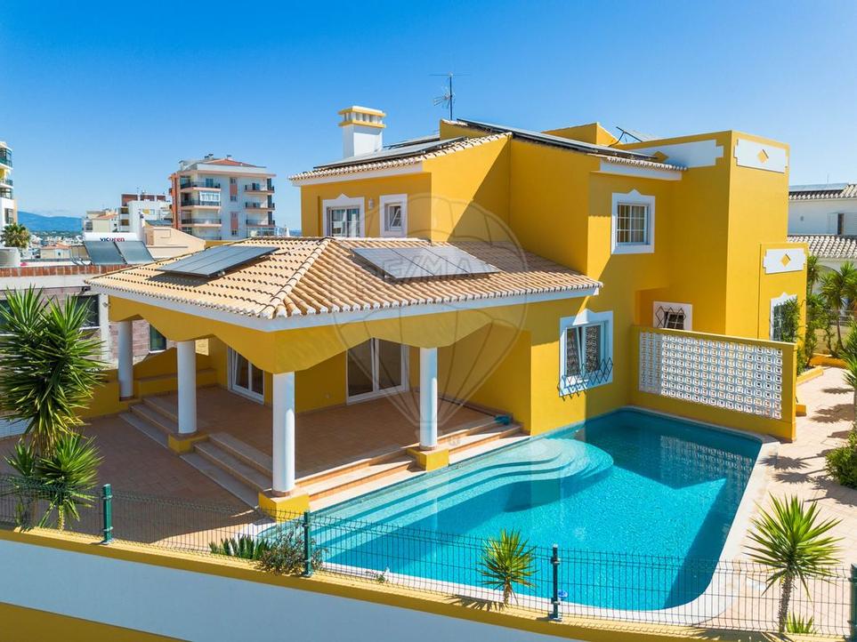 5 bedrooms House in Alvor, Portugal No. 241625