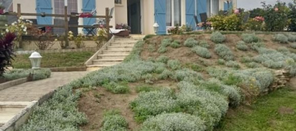 Casa de 3 dormitorios en Soissons, France No. 94380 2