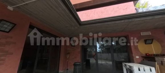 Gewerbliche Immobilie in Manerba del Garda, Italy 184m², Nr. 262569 2