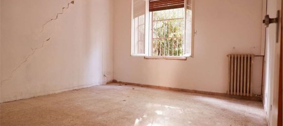 10 rooms House in Sassuolo, Italy No. 70177 19