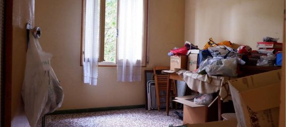 10 rooms House in Sassuolo, Italy No. 70177 7