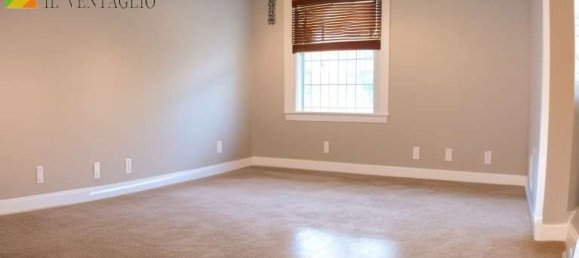 10 rooms House in Sassuolo, Italy No. 70177 4