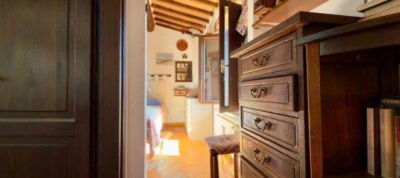 2 Schlafzimmer Wohnung in Massa Marittima, Italy, Nr. 315641 12