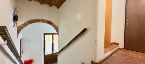 2 Schlafzimmer Wohnung in Massa Marittima, Italy, Nr. 315641 4