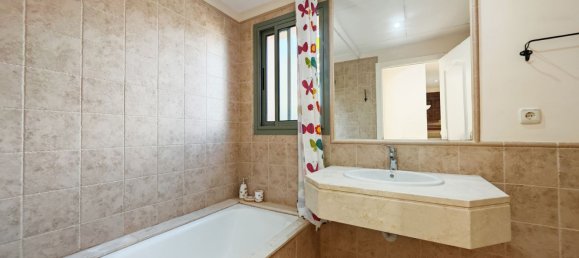 2 bedrooms Apartment in Estepona, Spain No. 145994 10