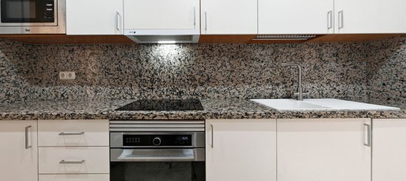 2 bedrooms Apartment in Estepona, Spain No. 145994 4