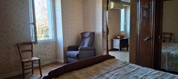 2 bedrooms House in Negrondes, France No. 196840 9