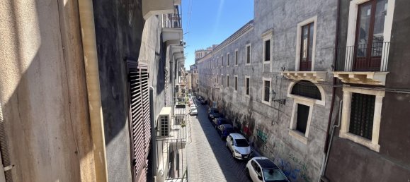 4 rooms Apartment in Catania, Italy No. 311311 8