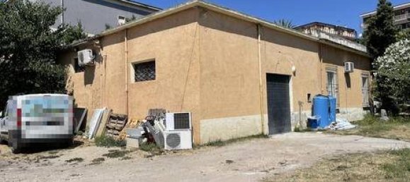 Propriété commerciale à Castrovillari, Italy 286m² No. 293803 2
