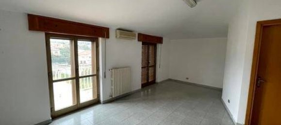 Propriété commerciale à Castrovillari, Italy 286m² No. 293803 9