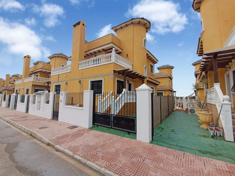3 bedrooms Townhouse in Ciudad Quesada, Spain No. 190767
