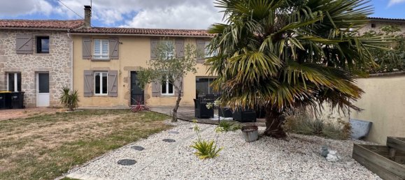 Casa de 5 dormitorios en Bressuire, France No. 282381 2