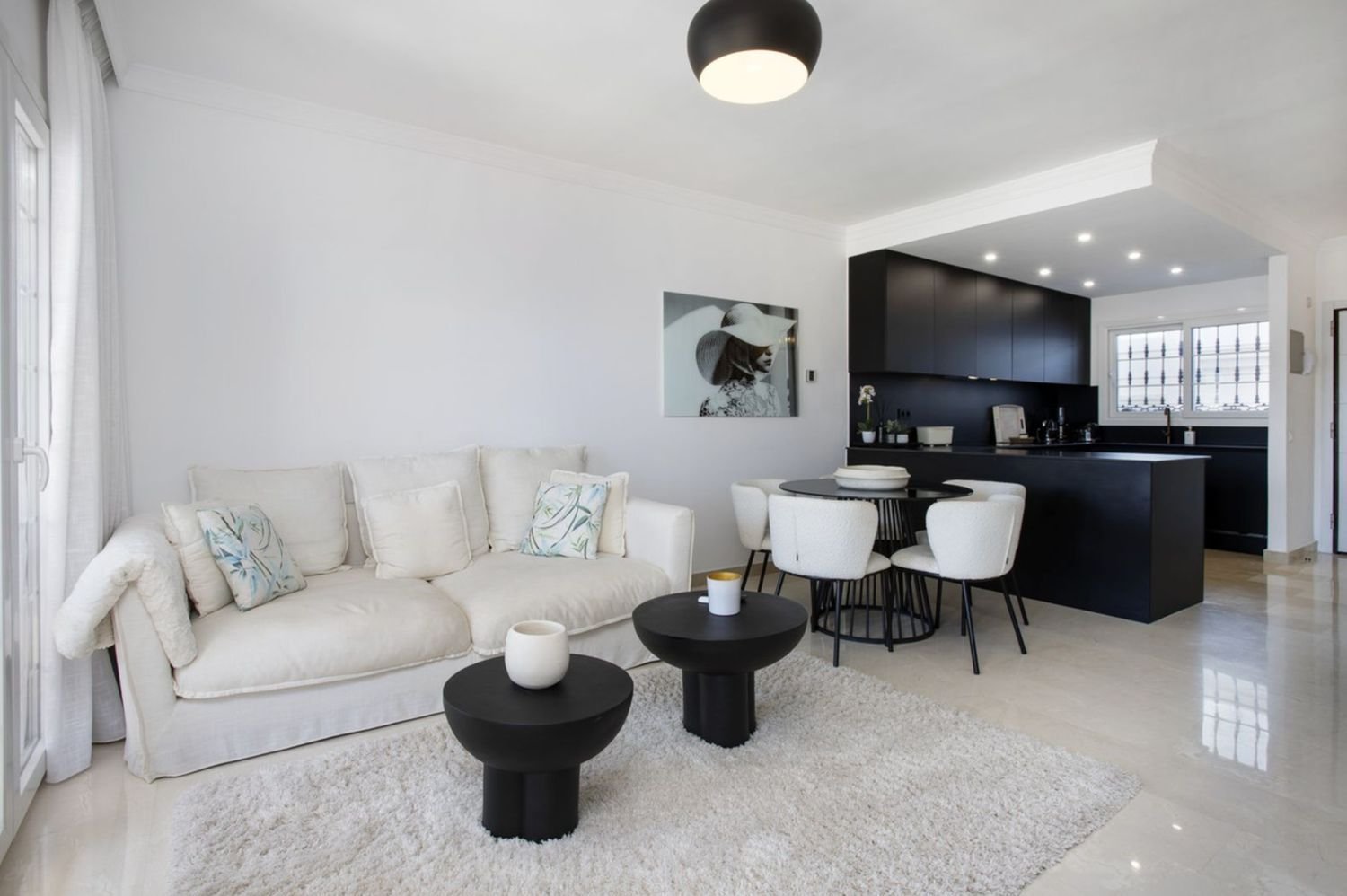 Dúplex de 2 dormitorios en Marbella, Spain No. 44571