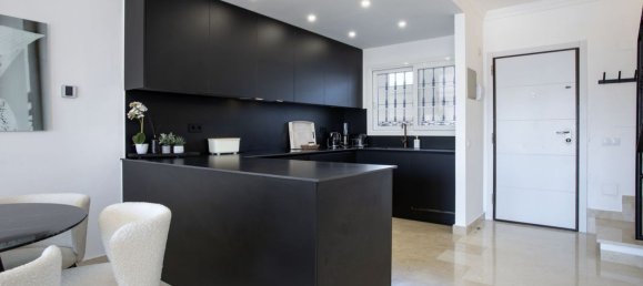 Dúplex de 2 dormitorios en Marbella, Spain No. 44571 6