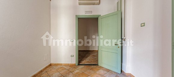 4-Zimmer Büro in Pistoia, Italy, Nr. 356757 17