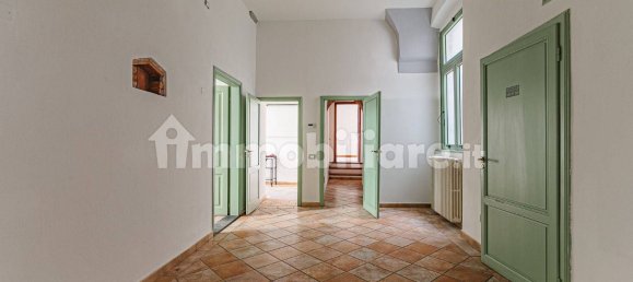 4-Zimmer Büro in Pistoia, Italy, Nr. 356757 4