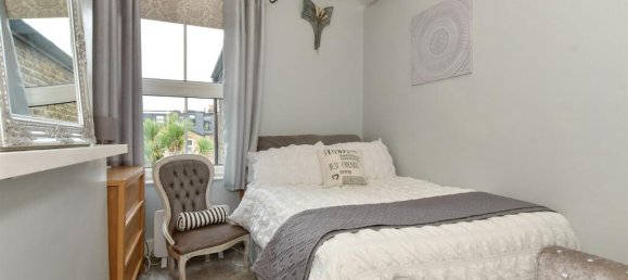 3 bedrooms House in Walthamstow, United Kingdom No. 4000 3