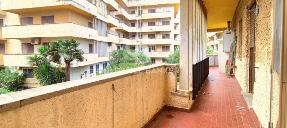 Квартира с 4 комнатами в Тарквиния, Италия № 219895 4