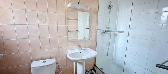 2 Schlafzimmer Wohnung in Rhone, France, Nr. 206525 5