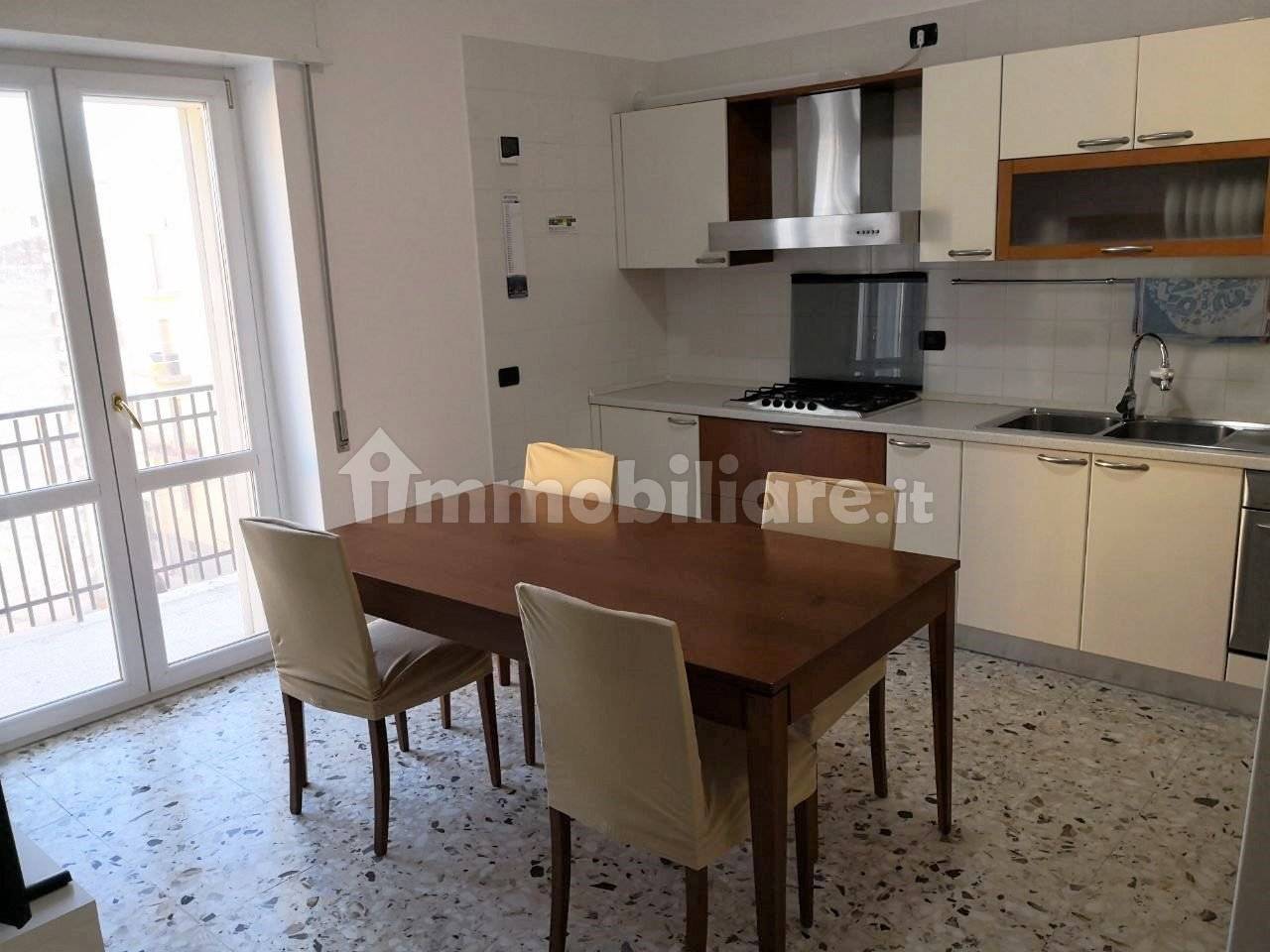 Apartamento de 3 dormitorios en Matera, Italy No. 252198