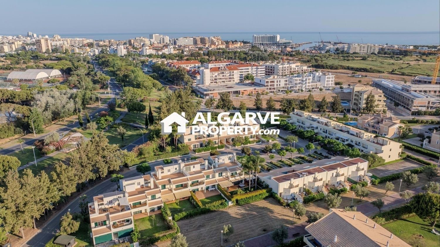 3 Schlafzimmer Haus in Quarteira, Portugal, Nr. 107708