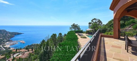 Замки и поместья с 7 спальнями в Теуль-сюр-Мер, Франция № 184013 18