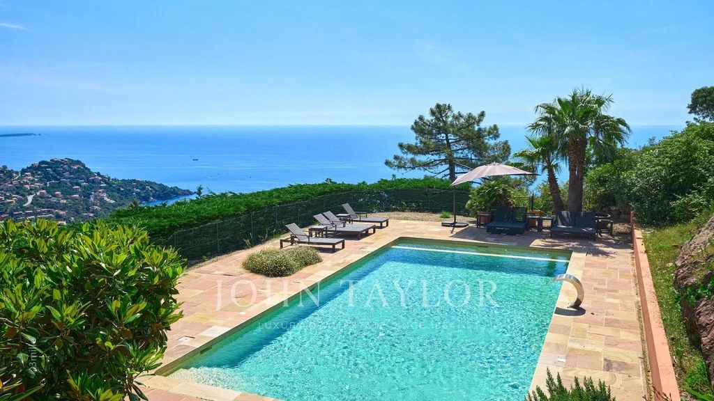 Замки и поместья с 7 спальнями в Теуль-сюр-Мер, Франция № 184013