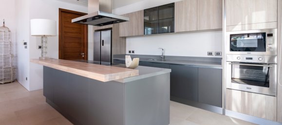 4 bedrooms Villa in Bang Tao, Thailand No. 8437 4