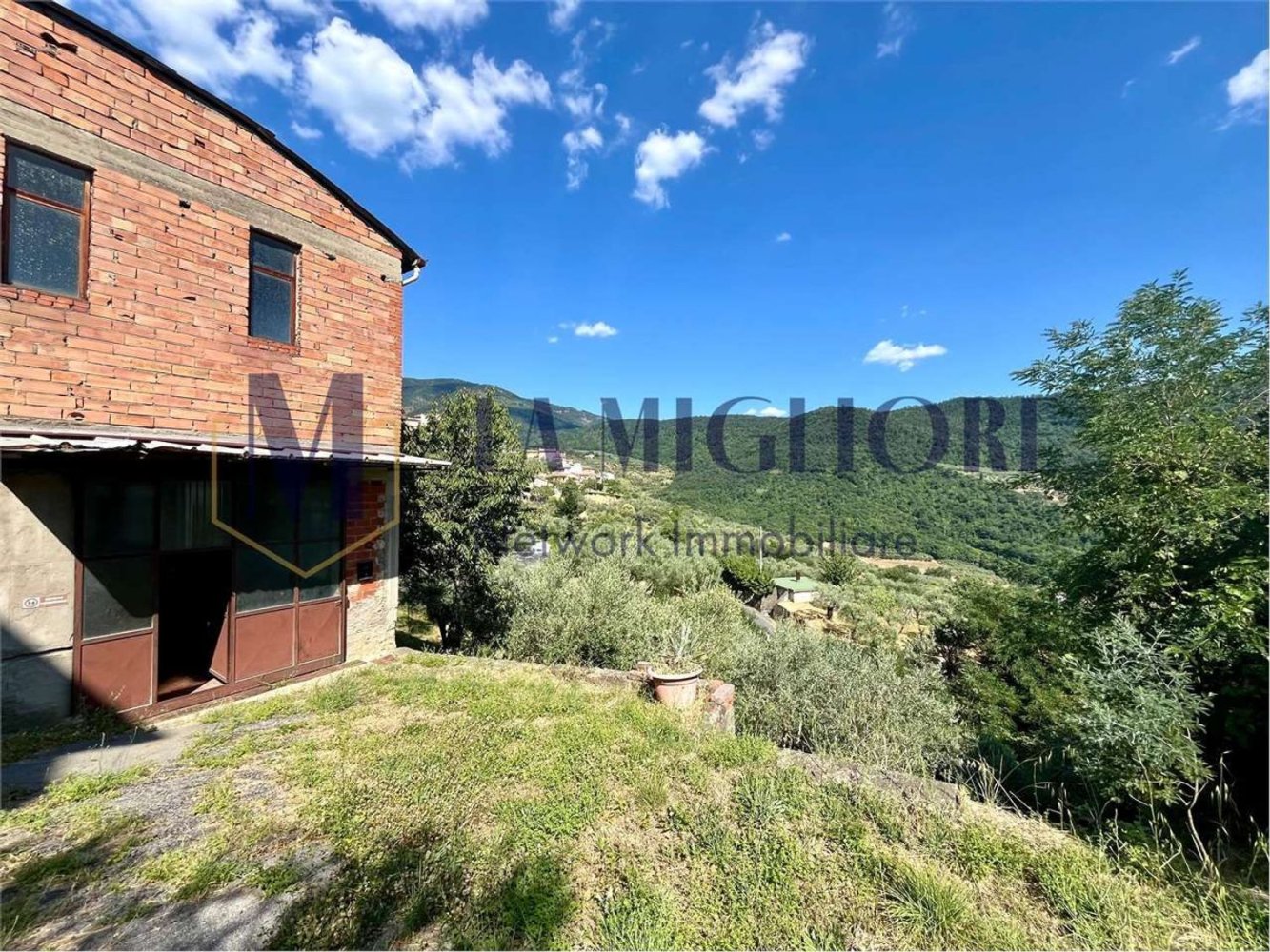 Casa de 2 habitaciónes en Montale, Italy No. 264491