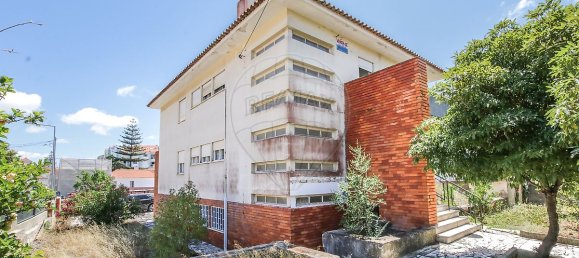 13 bedrooms House in Cascais, Portugal No. 38795 5