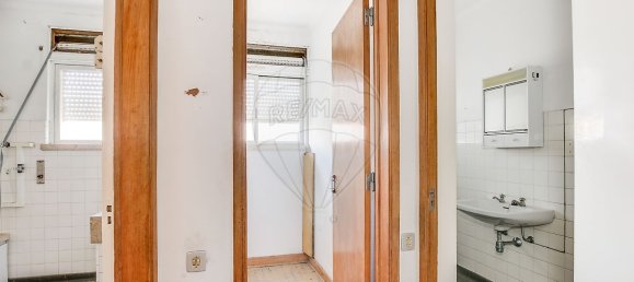 13 bedrooms House in Cascais, Portugal No. 38795 17