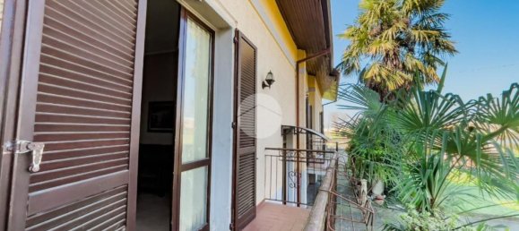 4 rooms Villa in Chiari, Italy No. 81919 7