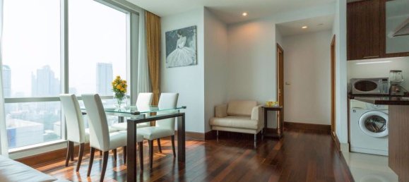 Apartamento com 2 quartos em condomínio em Sathon, Thailand N.º 9862 7