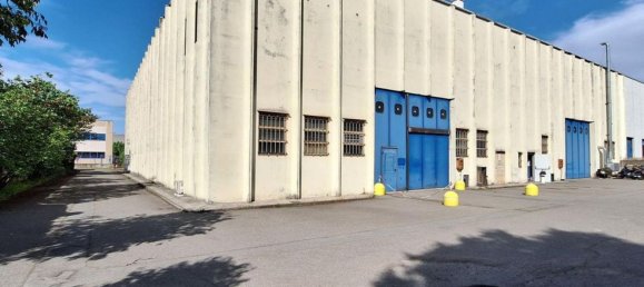 2957m² Warehouse in Baranzate, Italy No. 379256 2