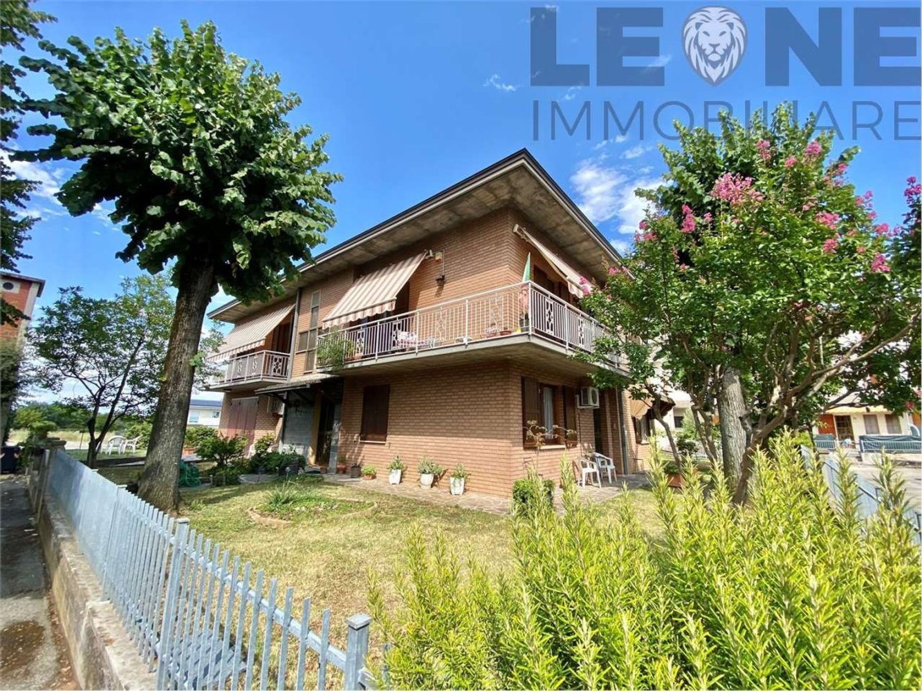 15 rooms House in Vignola, Italy No. 159345