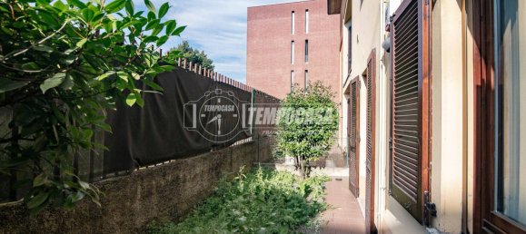 Apartamento de 1 dormitorio en Treviglio, Italy No. 299056 16