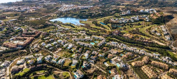 6 bedrooms House in Malaga, Spain No. 21117 22