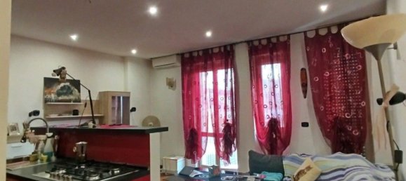 3 rooms Apartment in Novara, Italy No. 227693 6