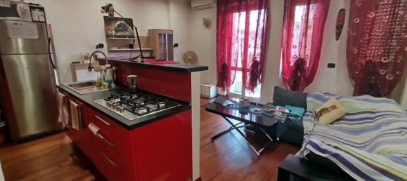 3 rooms Apartment in Novara, Italy No. 227693 5