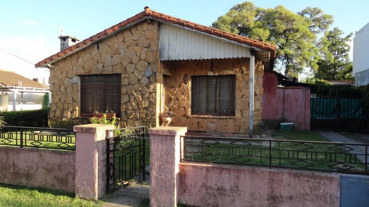 2 bedrooms House in Bermudez, Argentina No. 63667