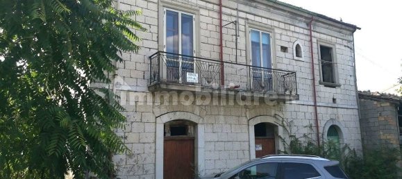 4 bedrooms Villa in Bojano, Italy No. 161863 2