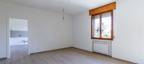 5 Schlafzimmer Wohnung in Formigine, Italy, Nr. 320430 4