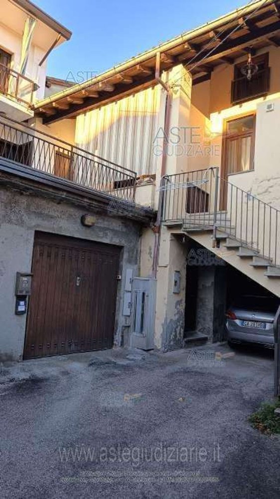 Apartamento de 3 divisões em Ispra, Italy N.º 12947