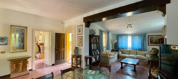 4 bedrooms Villa in Arpino, Italy No. 381078 35