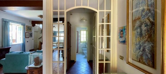 4 bedrooms Villa in Arpino, Italy No. 381078 19
