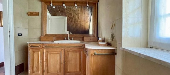 4 bedrooms Villa in Arpino, Italy No. 381078 18