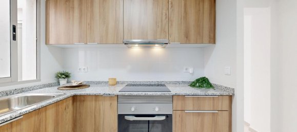 Apartamento de 3 dormitorios en Torrent, Spain No. 170591 2